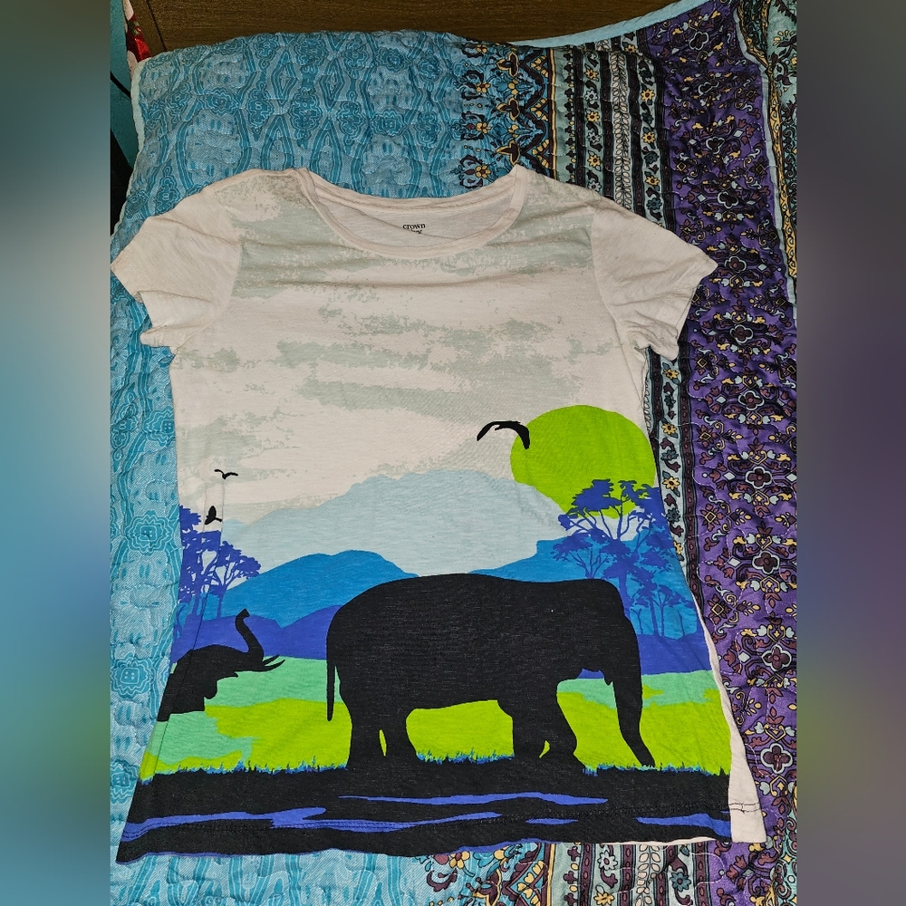Crown and Ivy Petite Elephant Tee